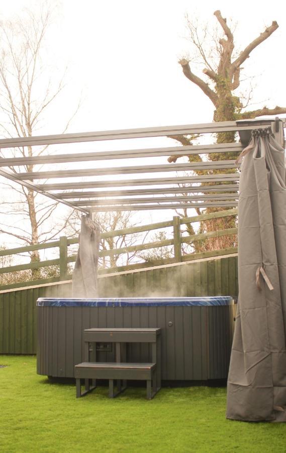 Caer Fedwen Barns Clwyd Cottage Two Bed, Barn Conversion With Private Hot Tub Bodfari المظهر الخارجي الصورة